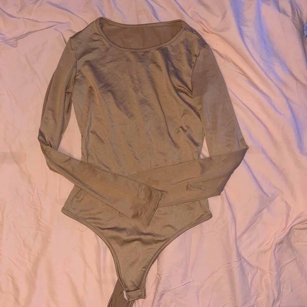 SHEIN Tan Long Sleeve Bodysuit